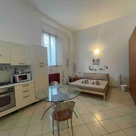 Minimal Loft In Centro A Piacenza Διαμέρισμα Εξωτερικό φωτογραφία